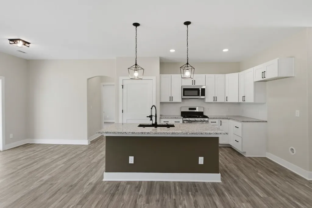 635 S Arbor Valley Way Valley Center KS 67147