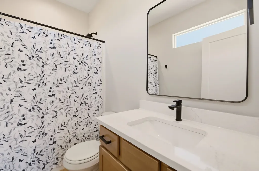 1036 N Cleveland Wichita KS 67214