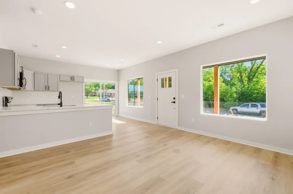 1036 N Cleveland Wichita KS 67214