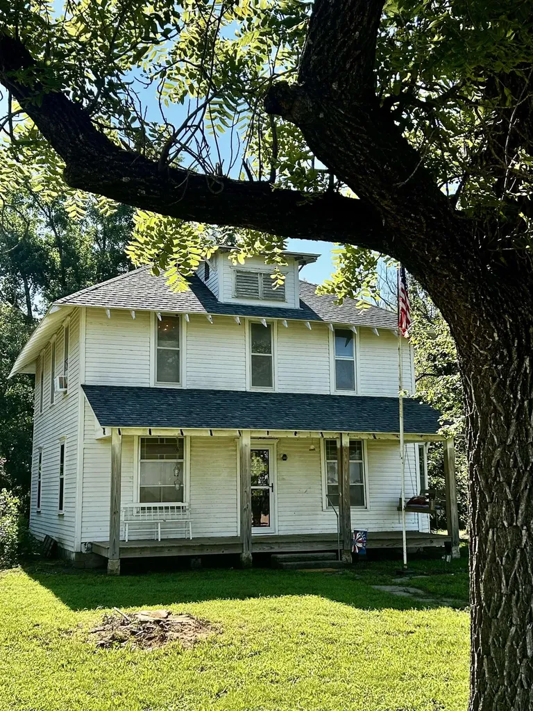 1408 N Meridian Peck KS 67120