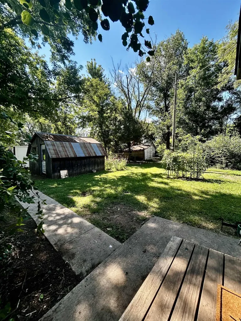 1408 N Meridian Peck KS 67120