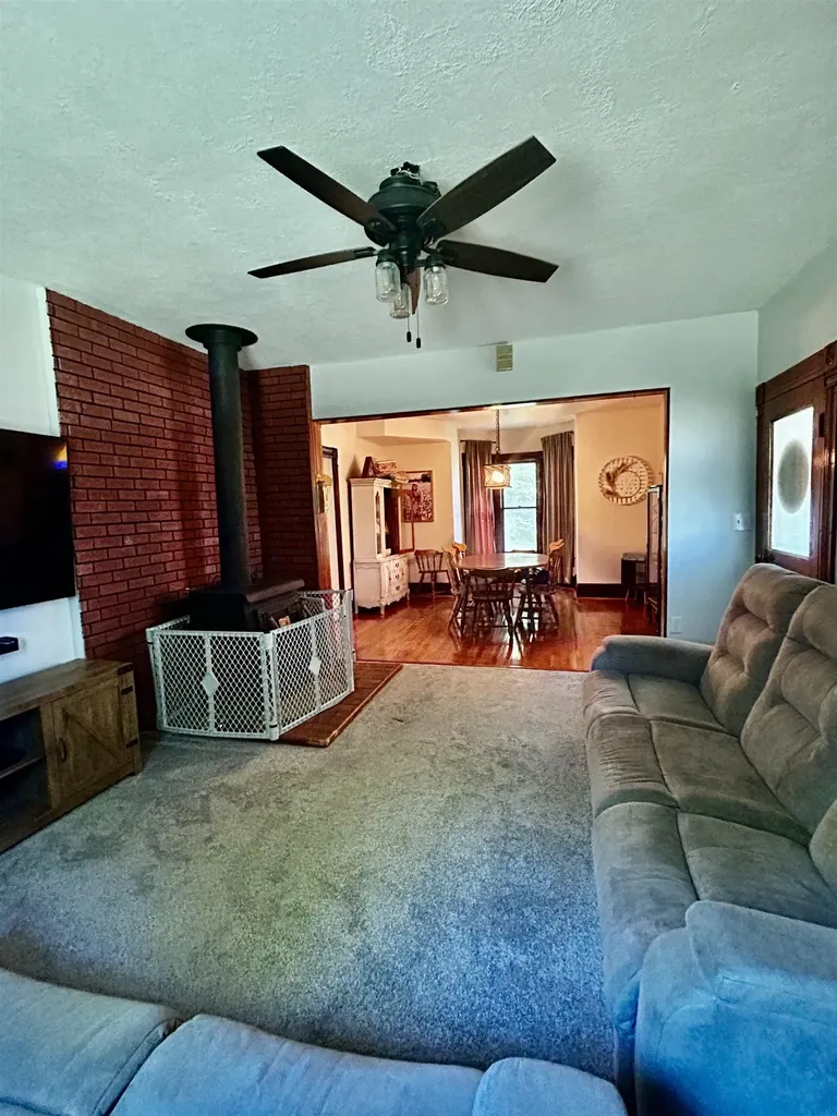 1408 N Meridian Peck KS 67120