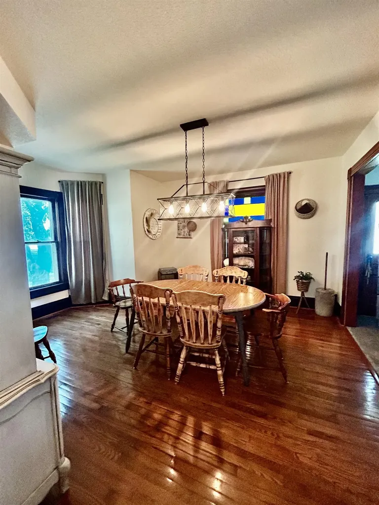 1408 N Meridian Peck KS 67120