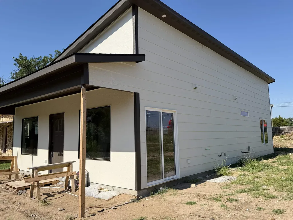 1331 N Holyoke Wichita KS 67208