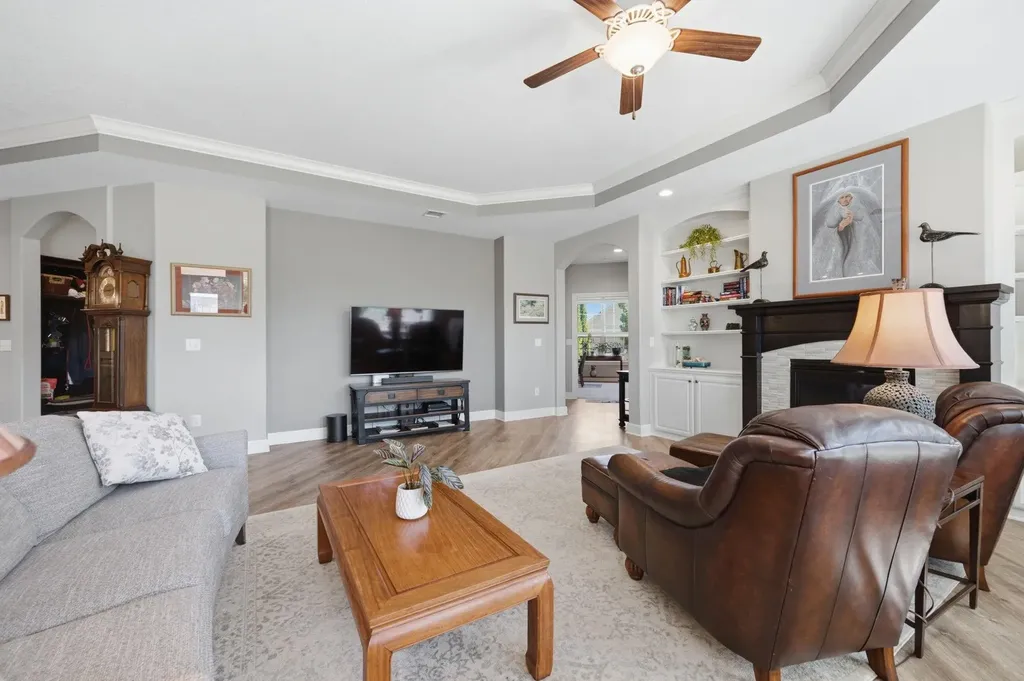 937 E Clearlake Derby KS 67037