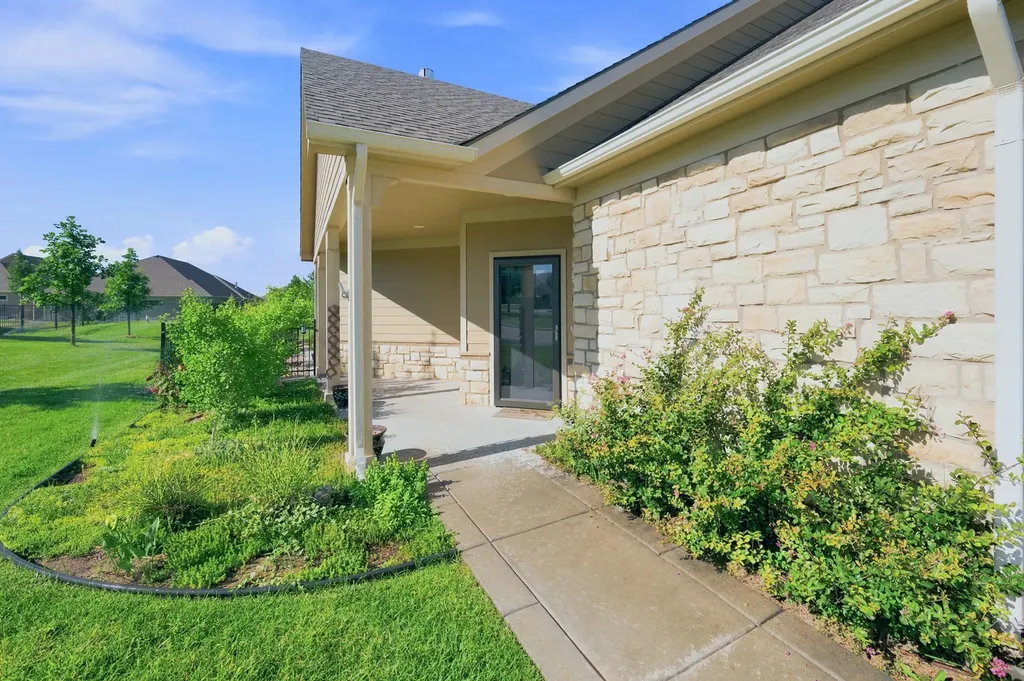 937 E Clearlake Derby KS 67037