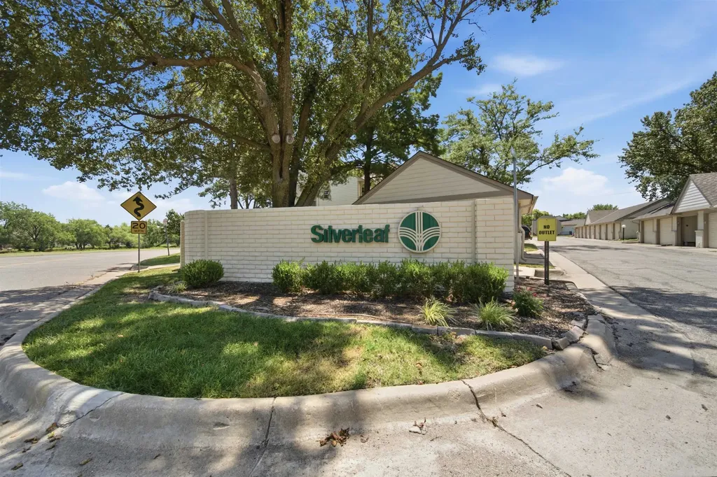 8018 E Woodspring Way Wichita KS 67226