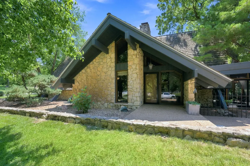 2405 N Redbud Lane Wichita KS 67204