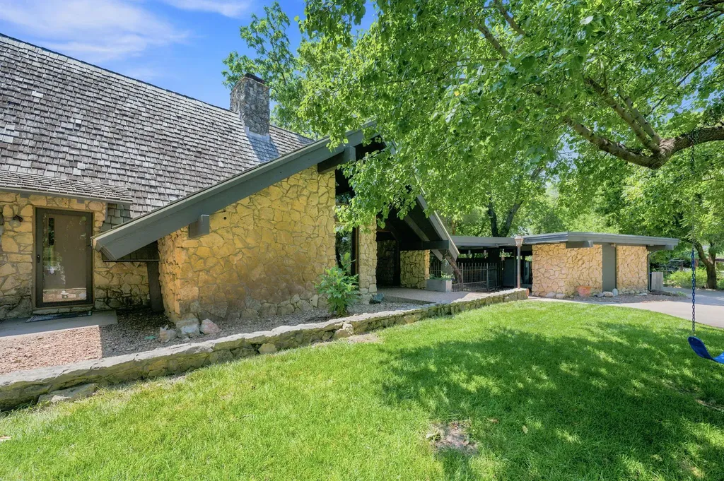 2405 N Redbud Lane Wichita KS 67204