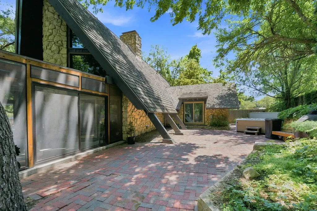 2405 N Redbud Lane Wichita KS 67204