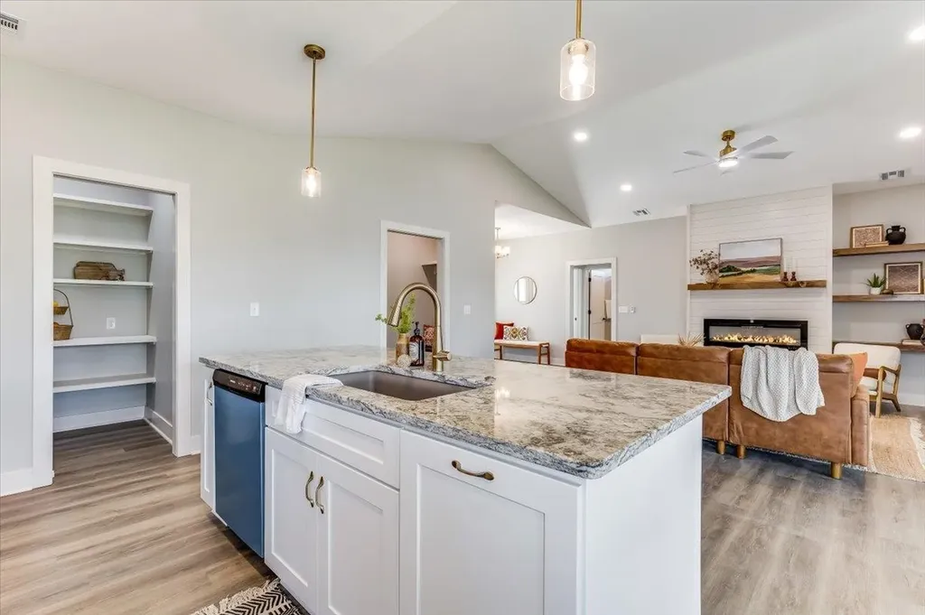 4304 N Sunny Court Wichita KS 67205