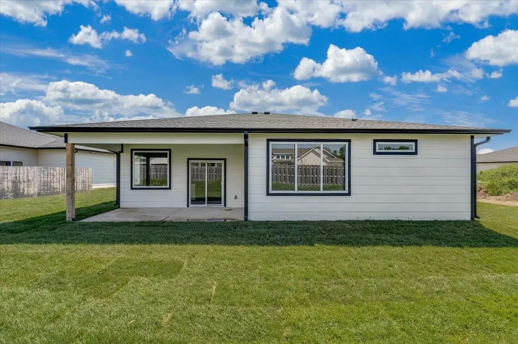 4304 N Sunny Court Wichita KS 67205