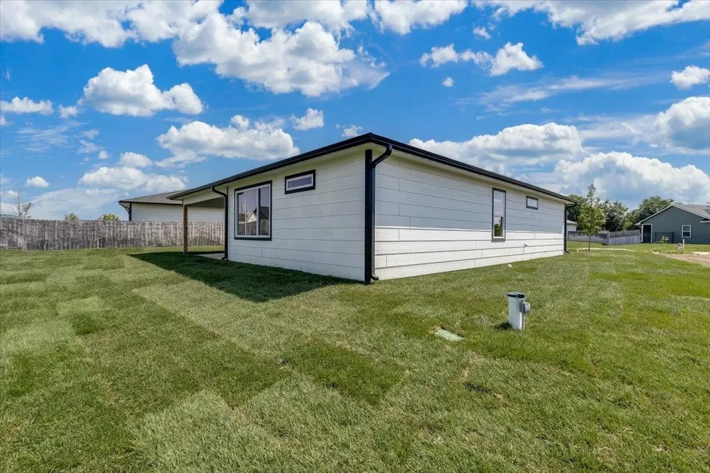 4304 N Sunny Court Wichita KS 67205