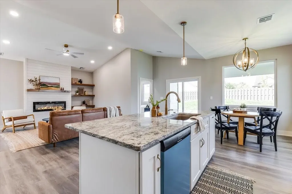 4304 N Sunny Court Wichita KS 67205