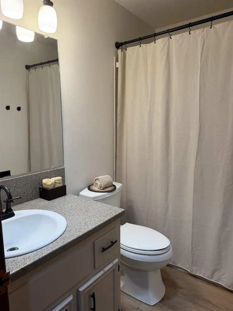 6509 E Danbury Street Bel Aire KS 67226