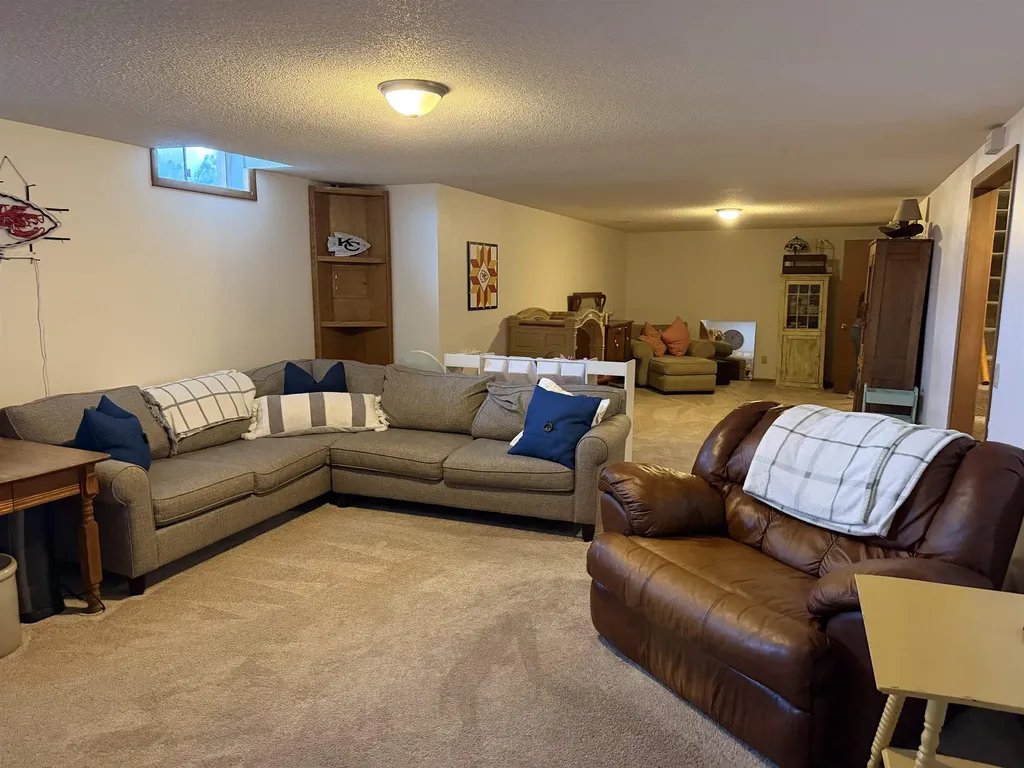 6509 E Danbury Street Bel Aire KS 67226
