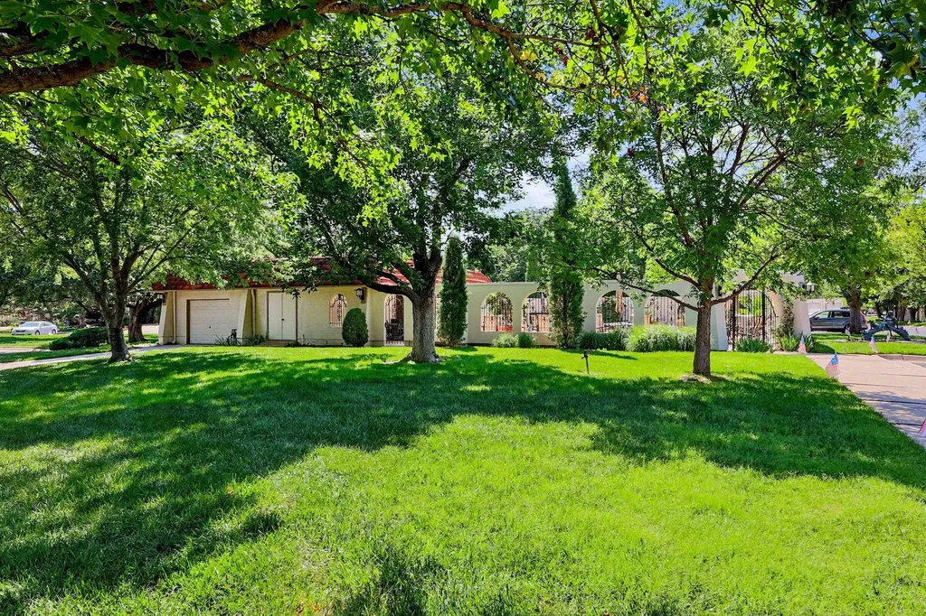 81 E Via Verde Street Wichita KS 67230