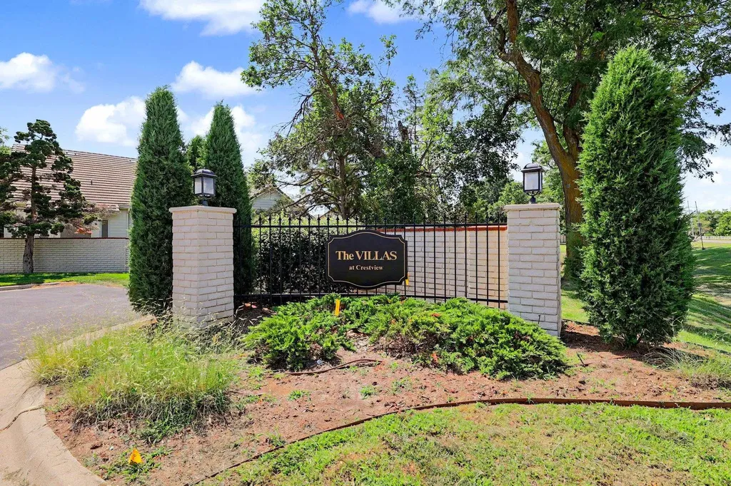 81 E Via Verde Street Wichita KS 67230