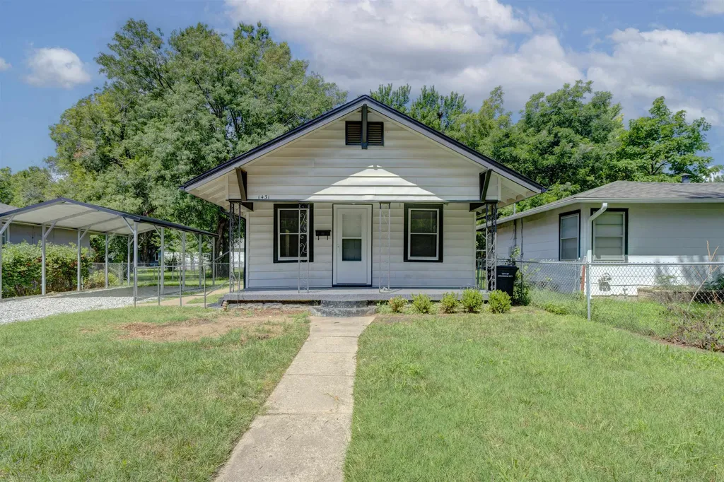 1431 N 3rd Arkansas City KS 67005