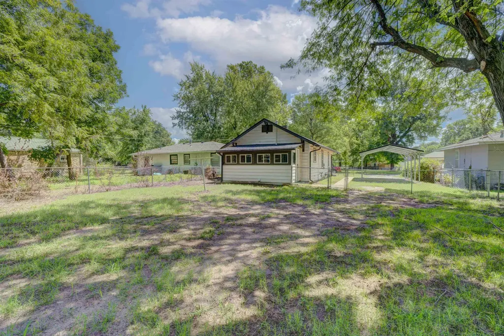 1431 N 3rd Arkansas City KS 67005