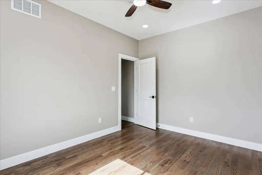 3502 S Bluelake Court Wichita KS 67215