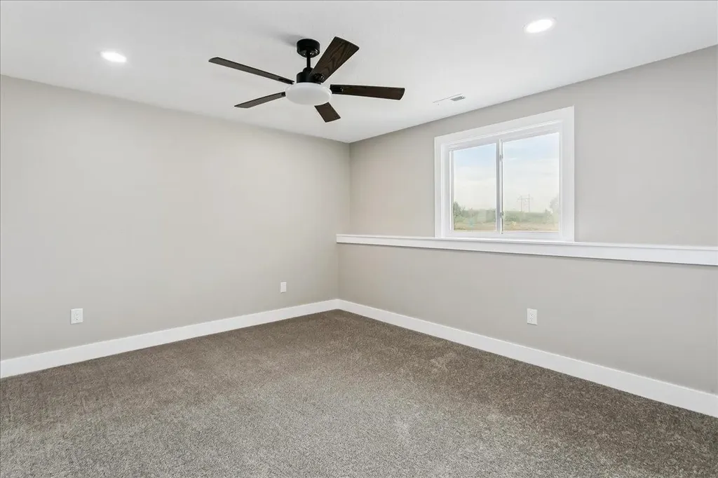3502 S Bluelake Court Wichita KS 67215