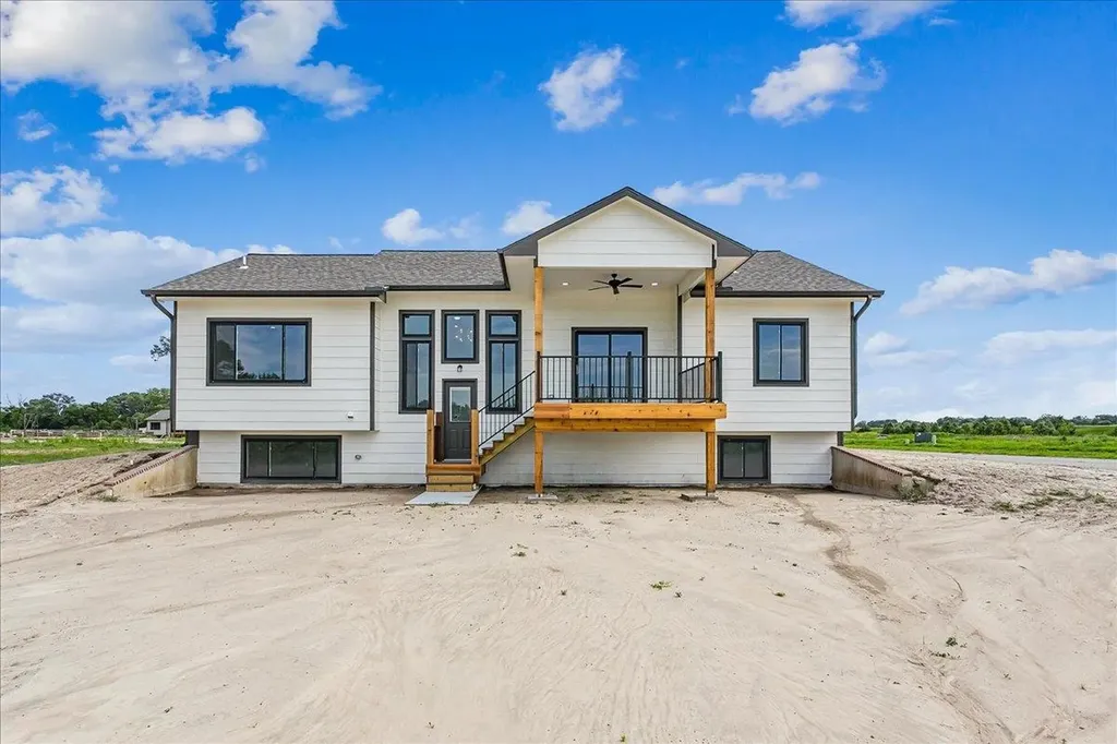 3502 S Bluelake Court Wichita KS 67215