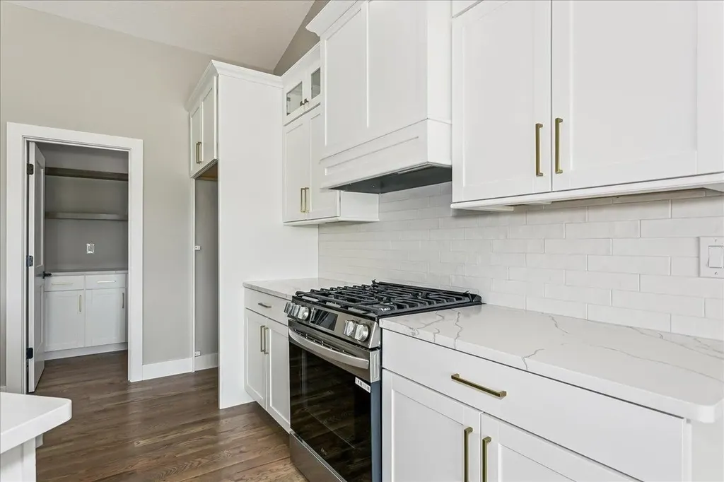 3502 S Bluelake Court Wichita KS 67215