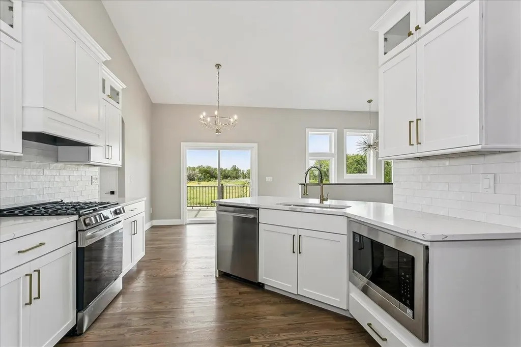 3502 S Bluelake Court Wichita KS 67215