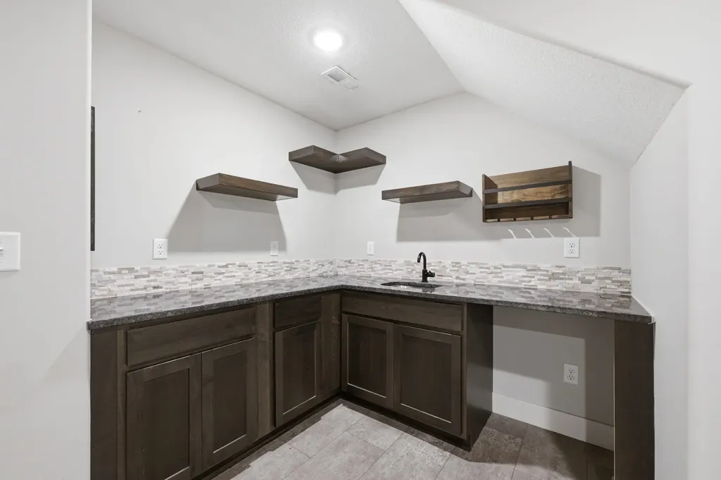 3031 N Susan Lane Mulvane KS 67110