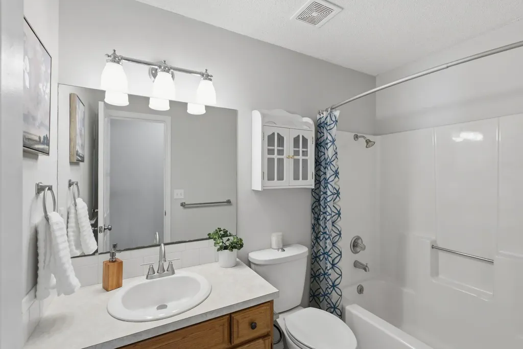 218 E Oak Meadows Road Derby KS 67037