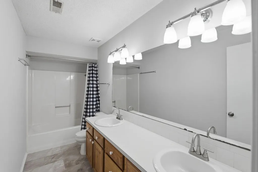 218 E Oak Meadows Road Derby KS 67037