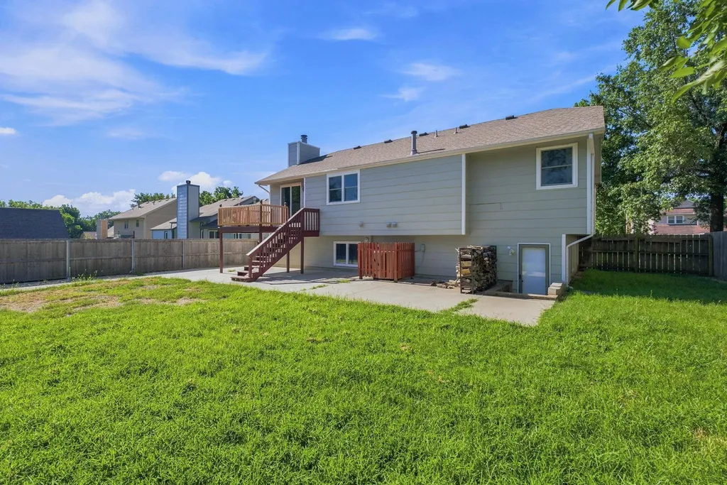 218 E Oak Meadows Road Derby KS 67037