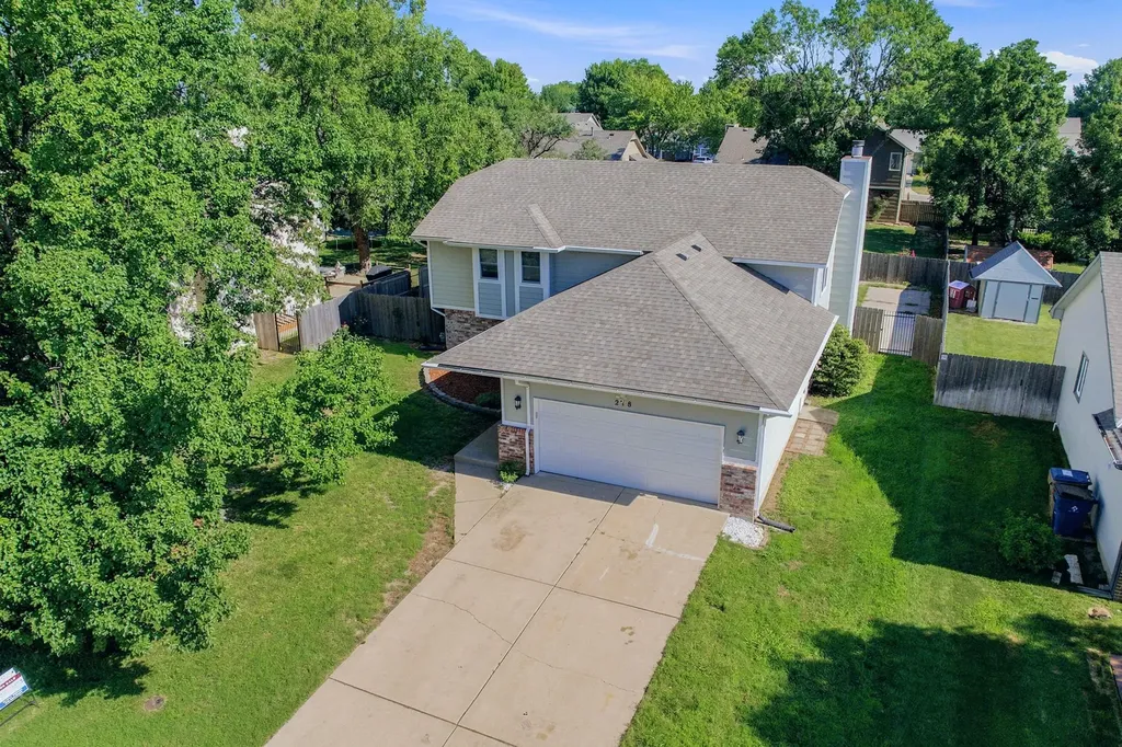 218 E Oak Meadows Road Derby KS 67037