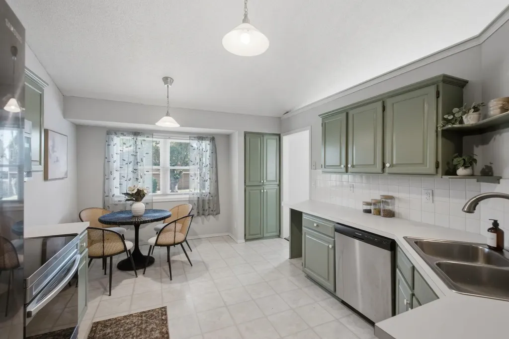 218 E Oak Meadows Road Derby KS 67037