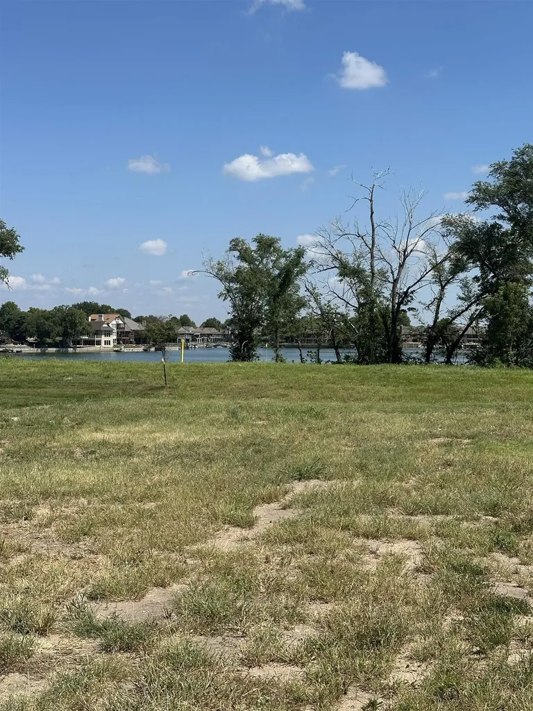 3018 Driftwood Wichita KS 67204