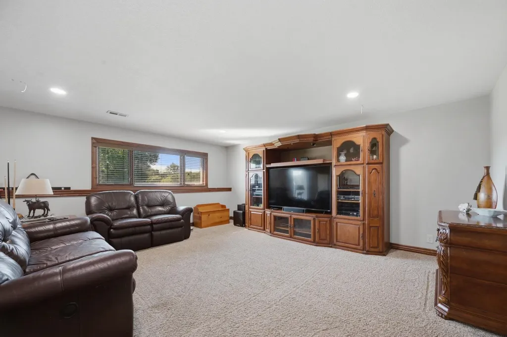 1717 E Elk Ridge Avenue Goddard KS 67052