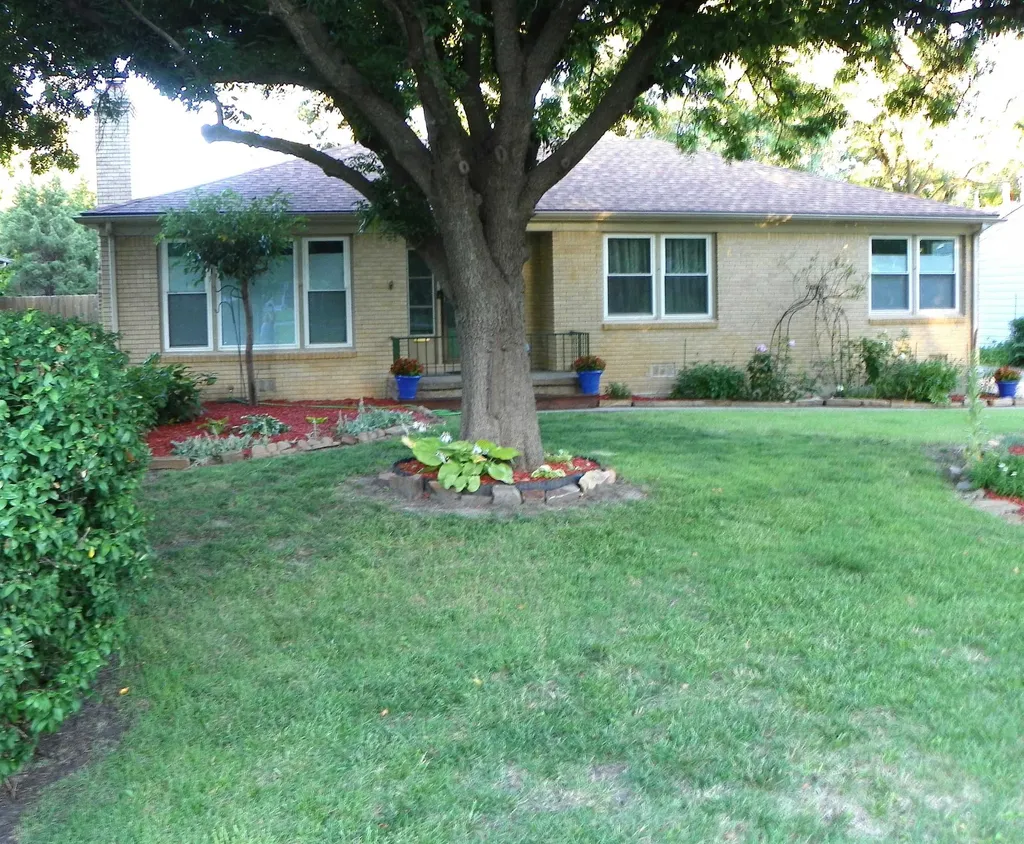 214 N Brookside Parkway Wichita KS 67208-4409