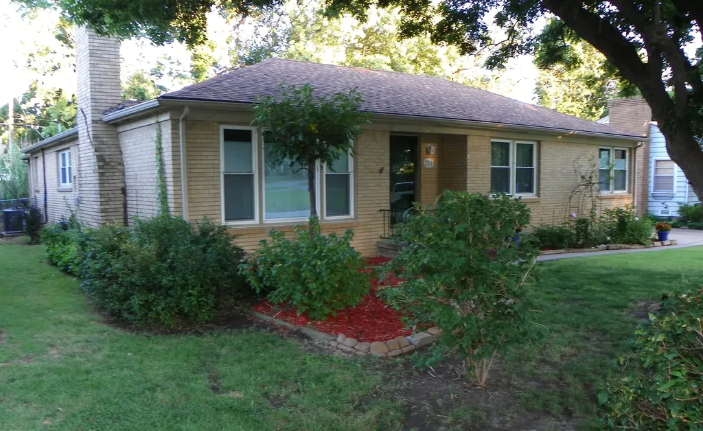 214 N Brookside Parkway Wichita KS 67208-4409