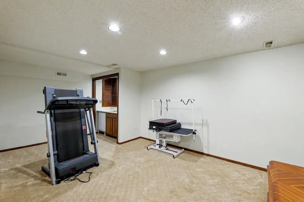 706 N Brook Forest Road Derby KS 67037