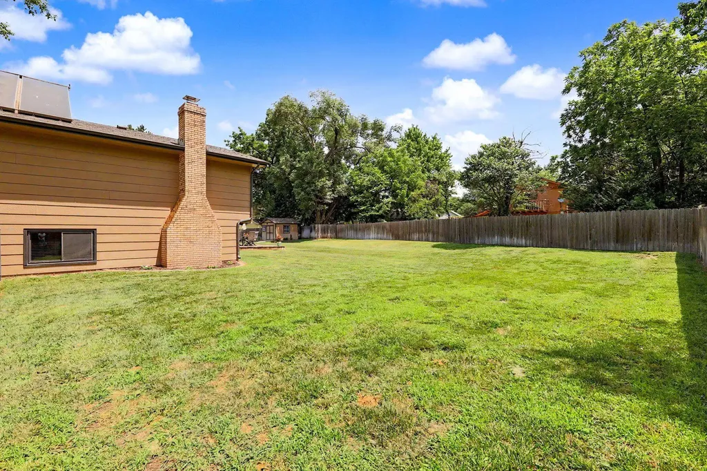 706 N Brook Forest Road Derby KS 67037
