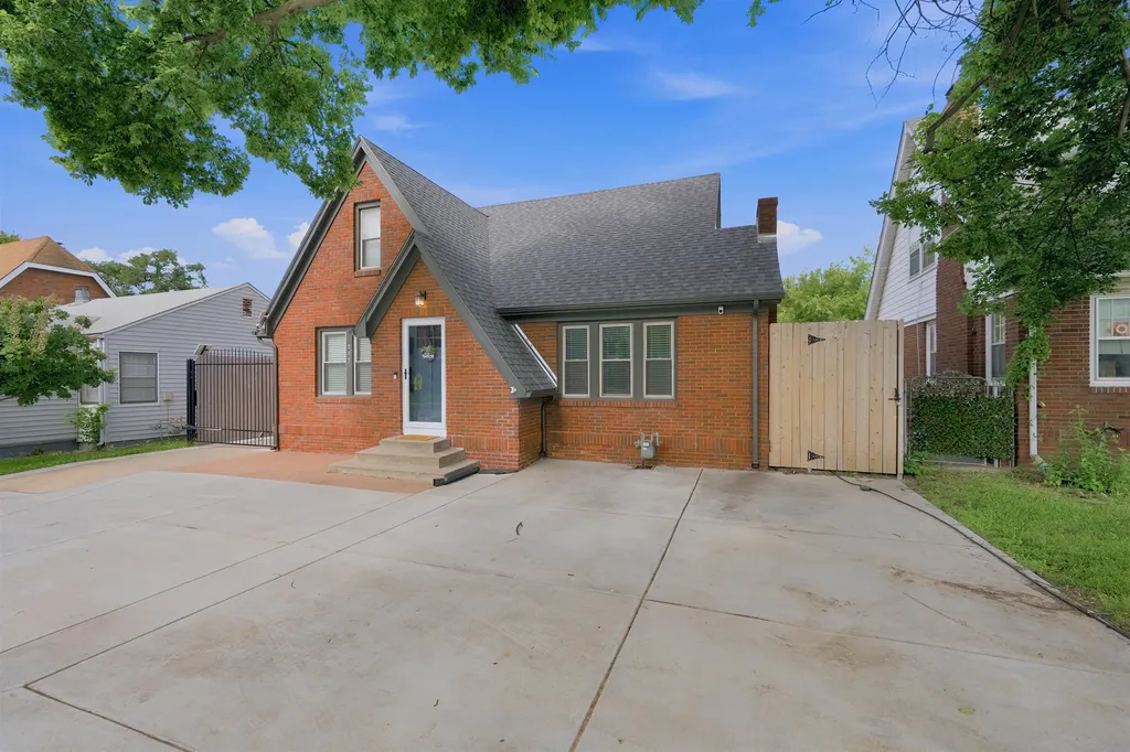 353 N Oliver Wichita KS 67208