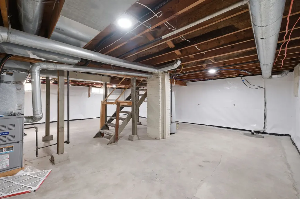 353 N Oliver Wichita KS 67208
