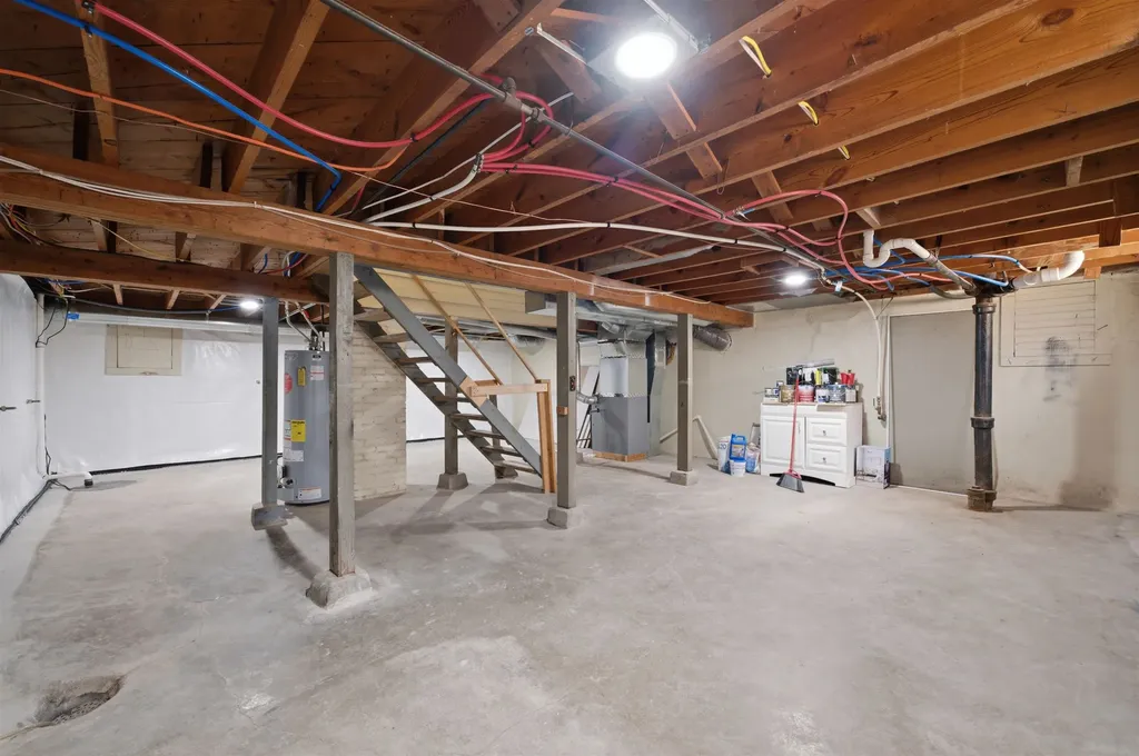 353 N Oliver Wichita KS 67208
