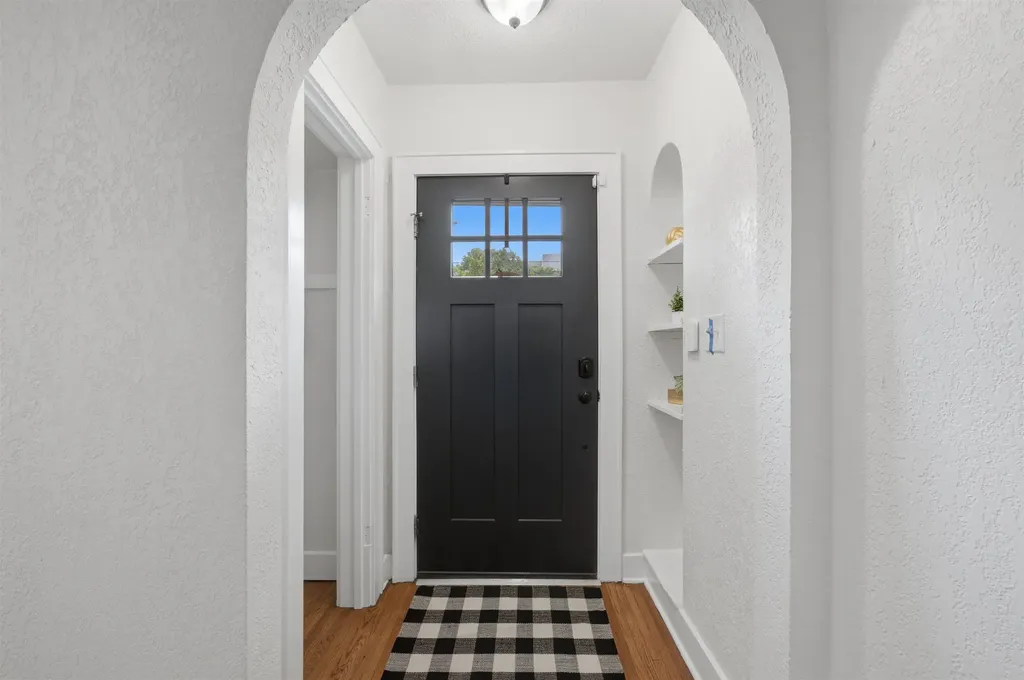 353 N Oliver Wichita KS 67208
