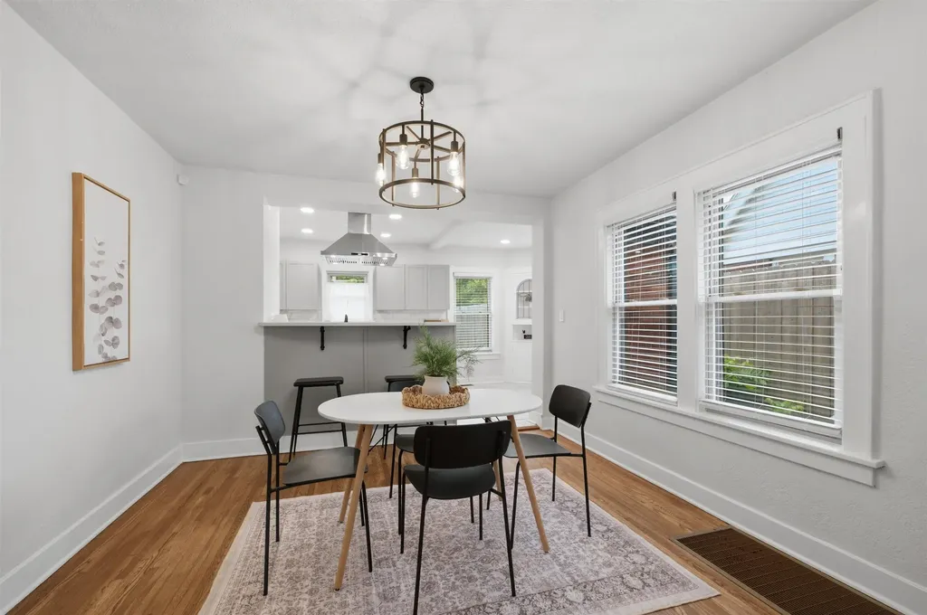 353 N Oliver Wichita KS 67208