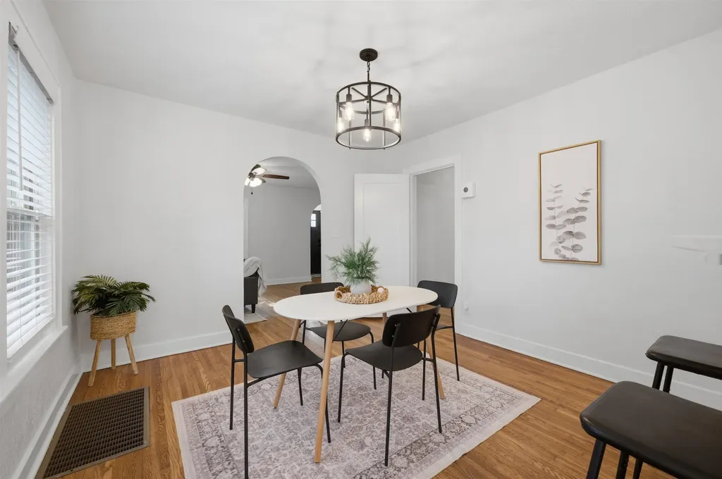 353 N Oliver Wichita KS 67208