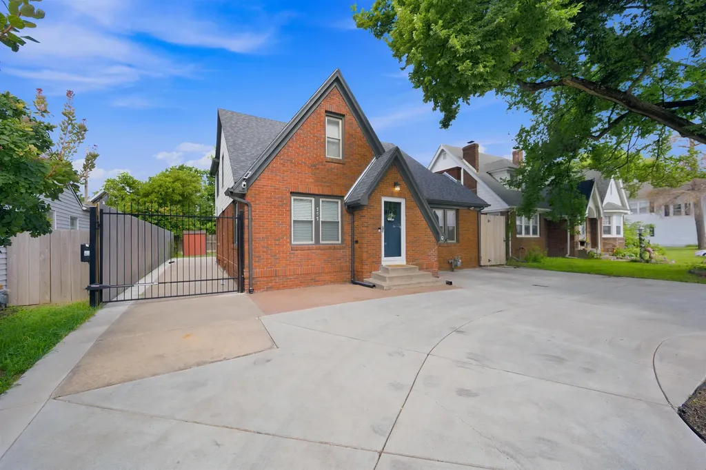353 N Oliver Wichita KS 67208