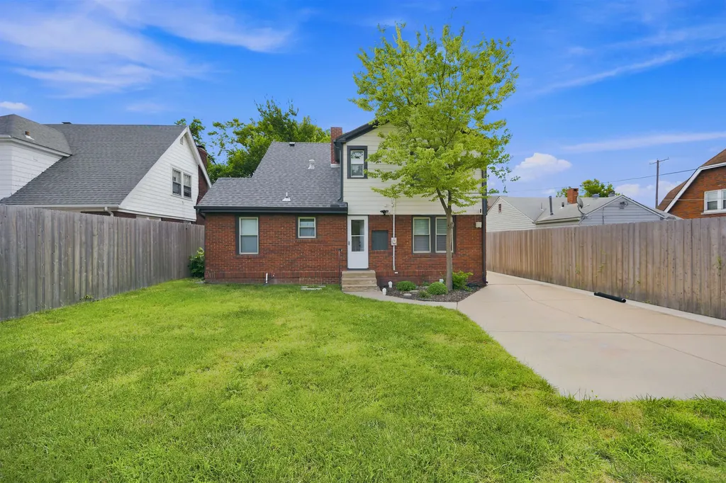 353 N Oliver Wichita KS 67208