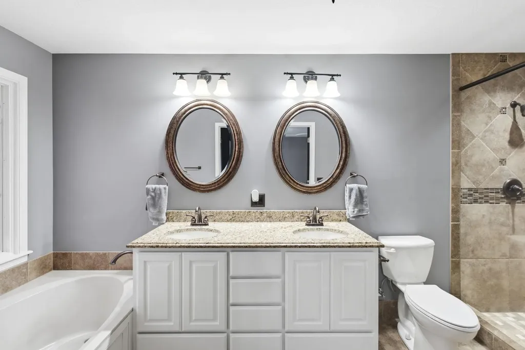 4848 N Farmstead Street Bel Aire KS 67220